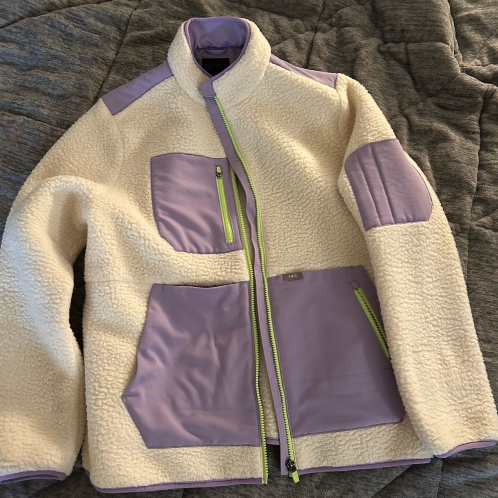 Women's FIGS Sherpa on shift Cream and Purple Fleece Jacket